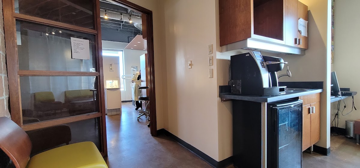 Smile Zone dental clinic in Edmonton - Photo 6