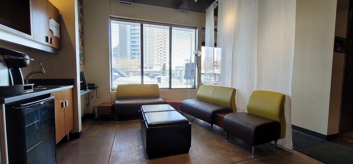 Smile Zone dental clinic in Edmonton - Photo 9