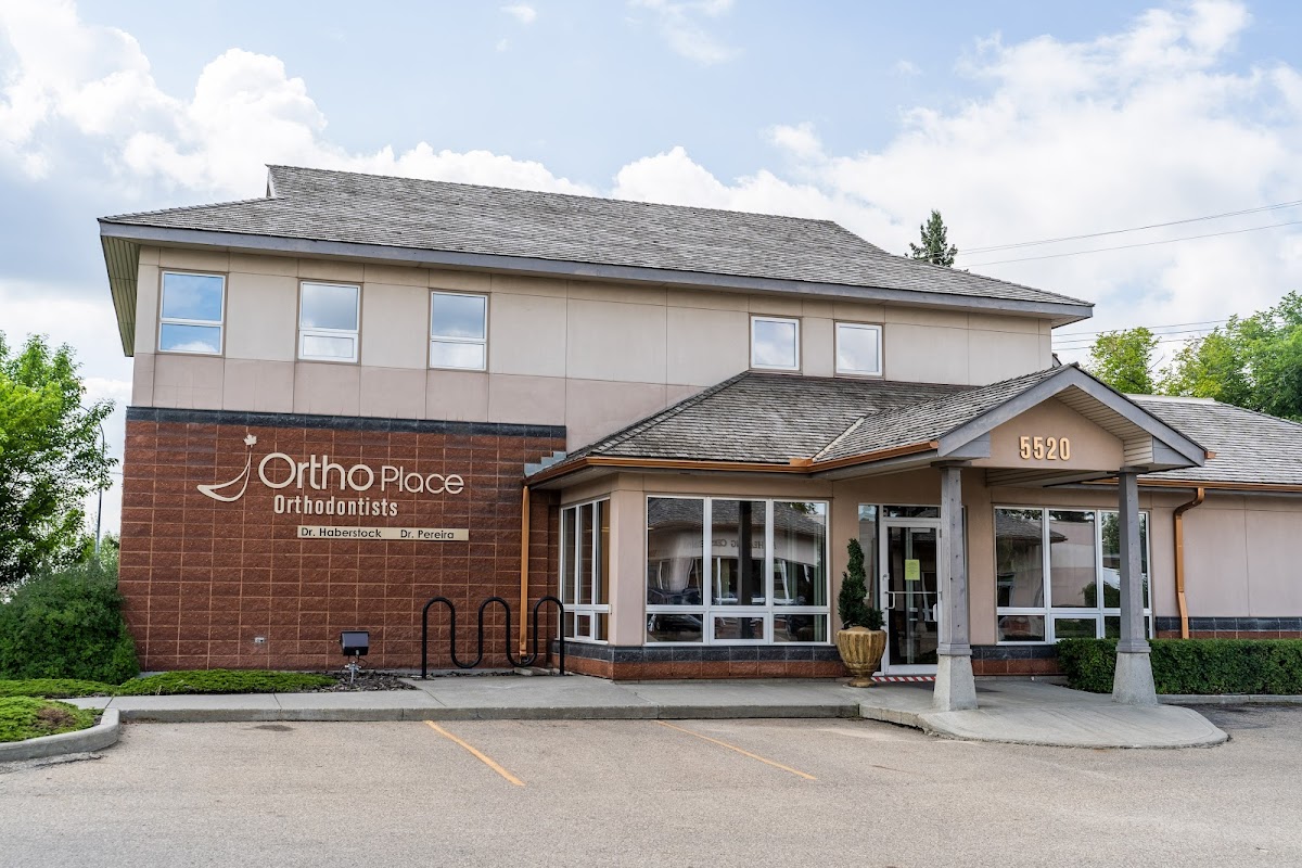 Ortho Place dental clinic in Edmonton - Photo 2