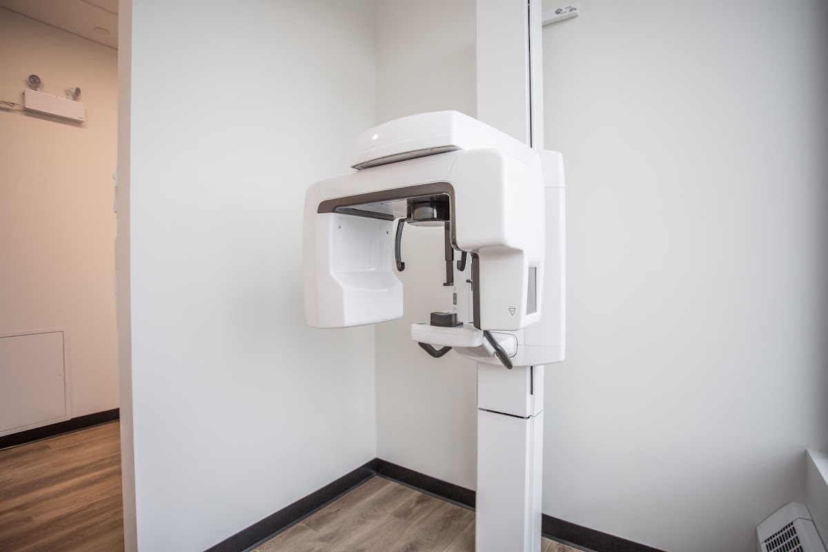 Dr. Jason Chan - Dentist dental clinic in Red Deer - Photo 8
