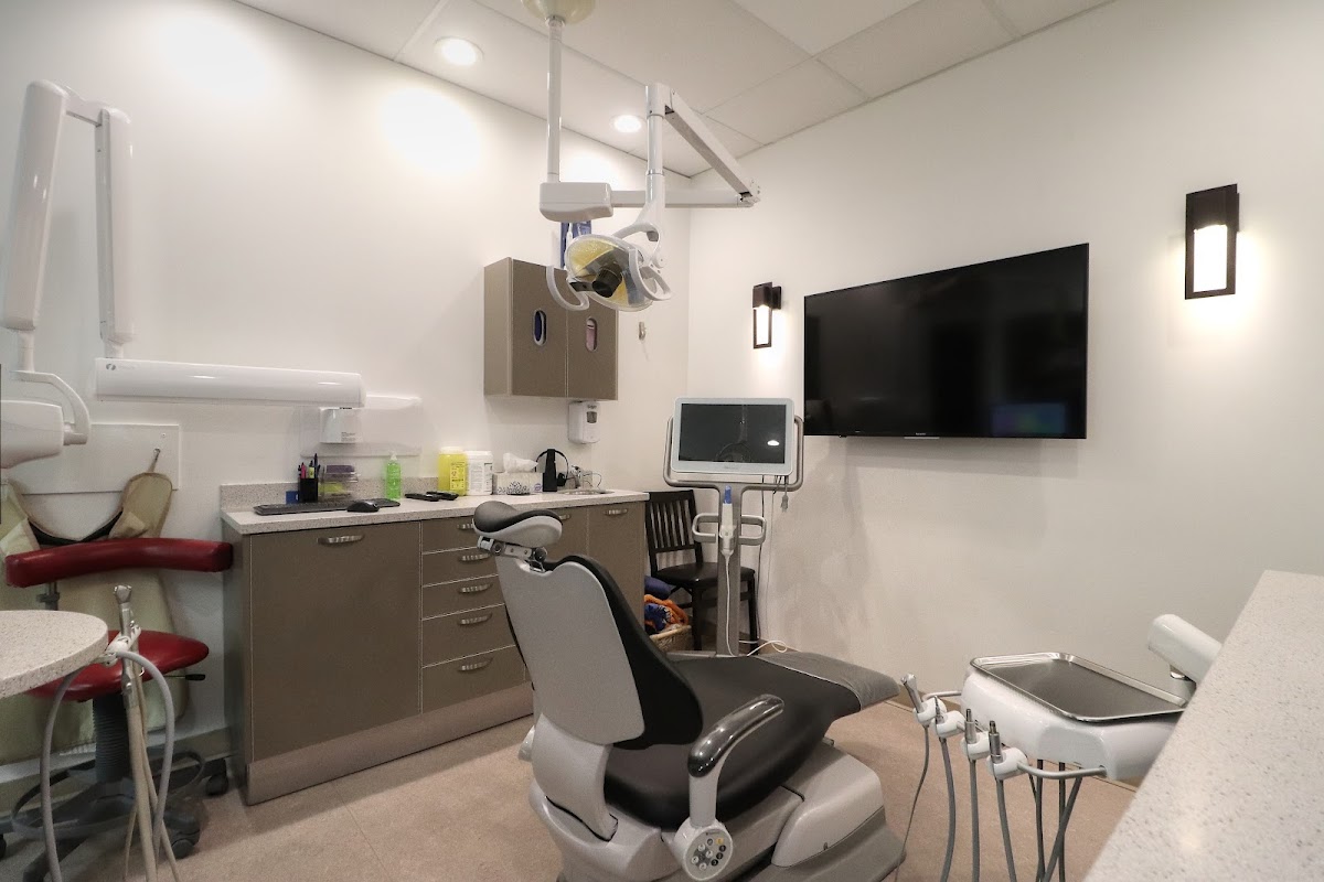 Embrace Dental Care dental clinic in Calgary - Photo 1
