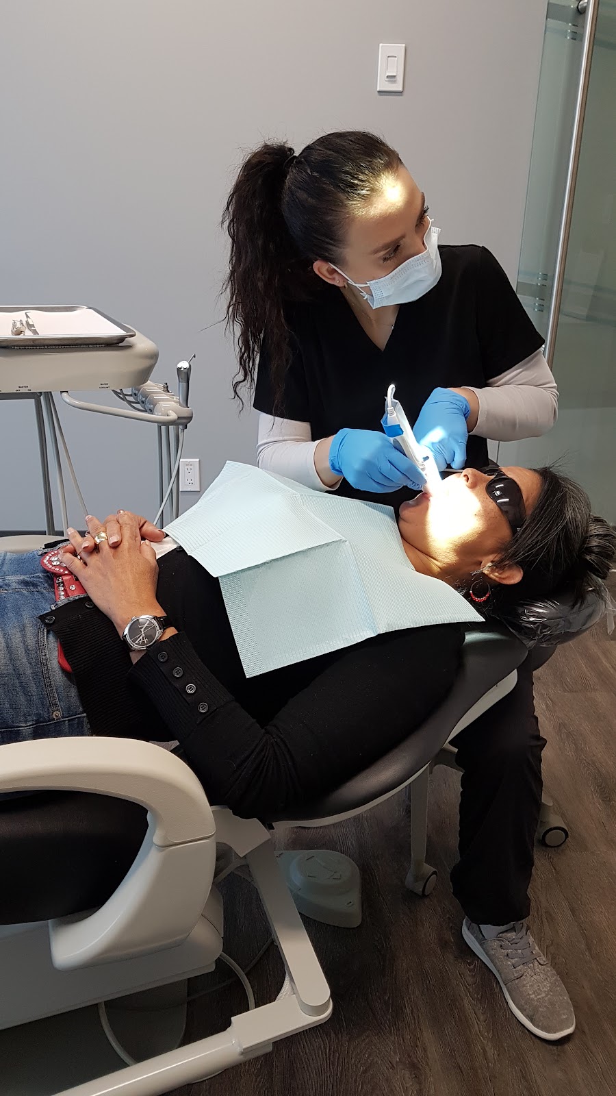 Creekside Dental Care dental clinic in Airdrie - Photo 4