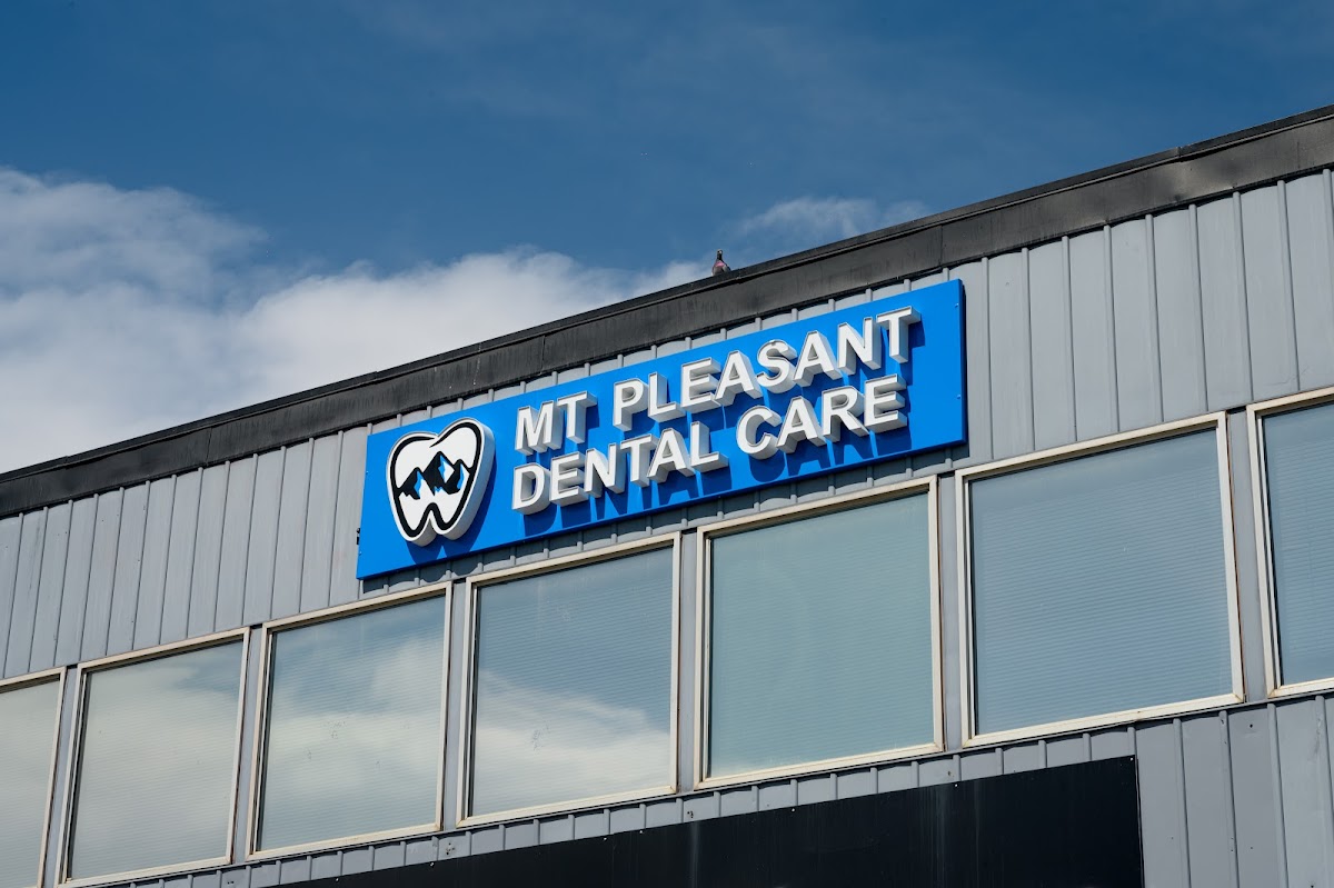 Mount Pleasant Dental Care dental clinic in Calgary - Photo 7
