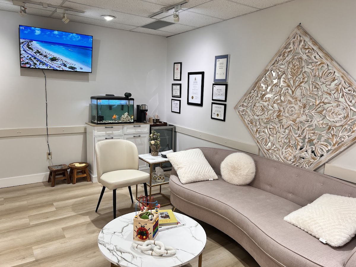 Mount Pleasant Dental Care dental clinic in Calgary - Photo 10