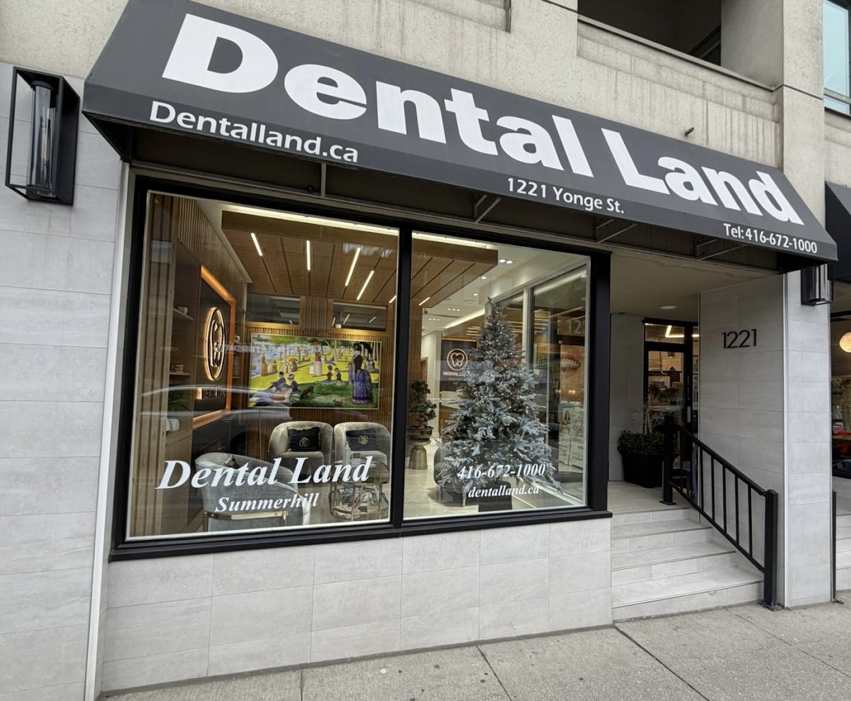 Dental Land Summerhill dental clinic in Old Toronto - Photo 3
