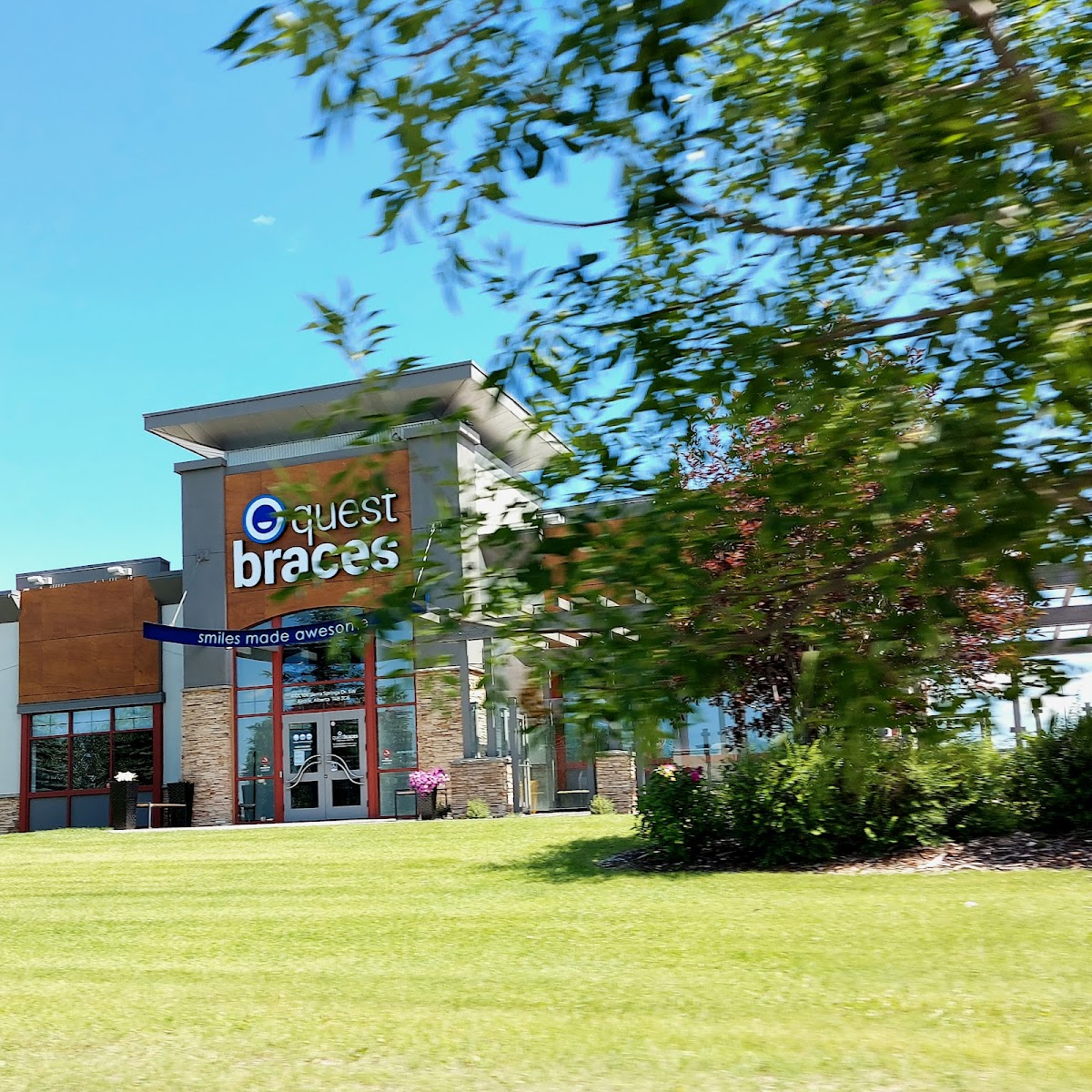 Quest Braces dental clinic in Airdrie - Photo 7
