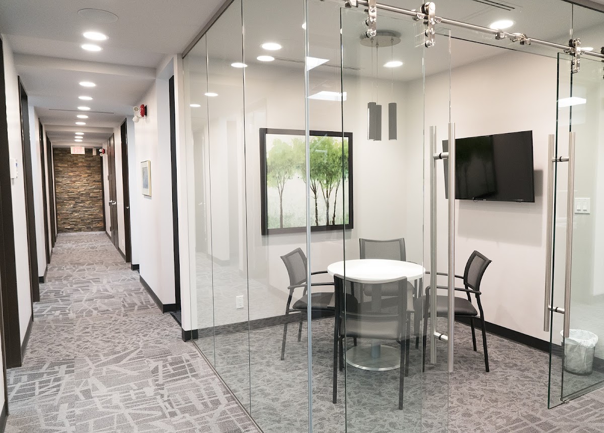 Glenbrook Dental dental clinic in Calgary - Photo 3