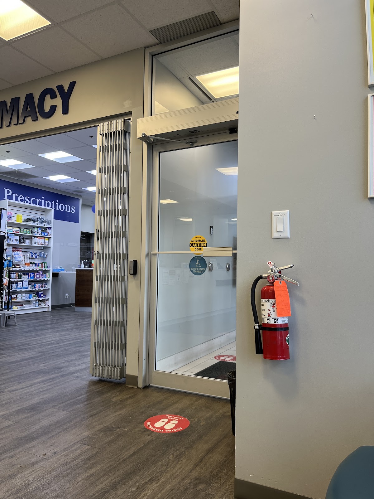 Smileville Dental dental clinic in Calgary - Photo 8