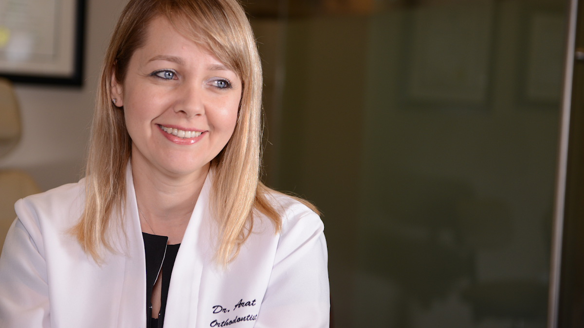 Leaside Orthodontic Centre, Dr. Emel Arat dental clinic in Old Toronto - Photo 1