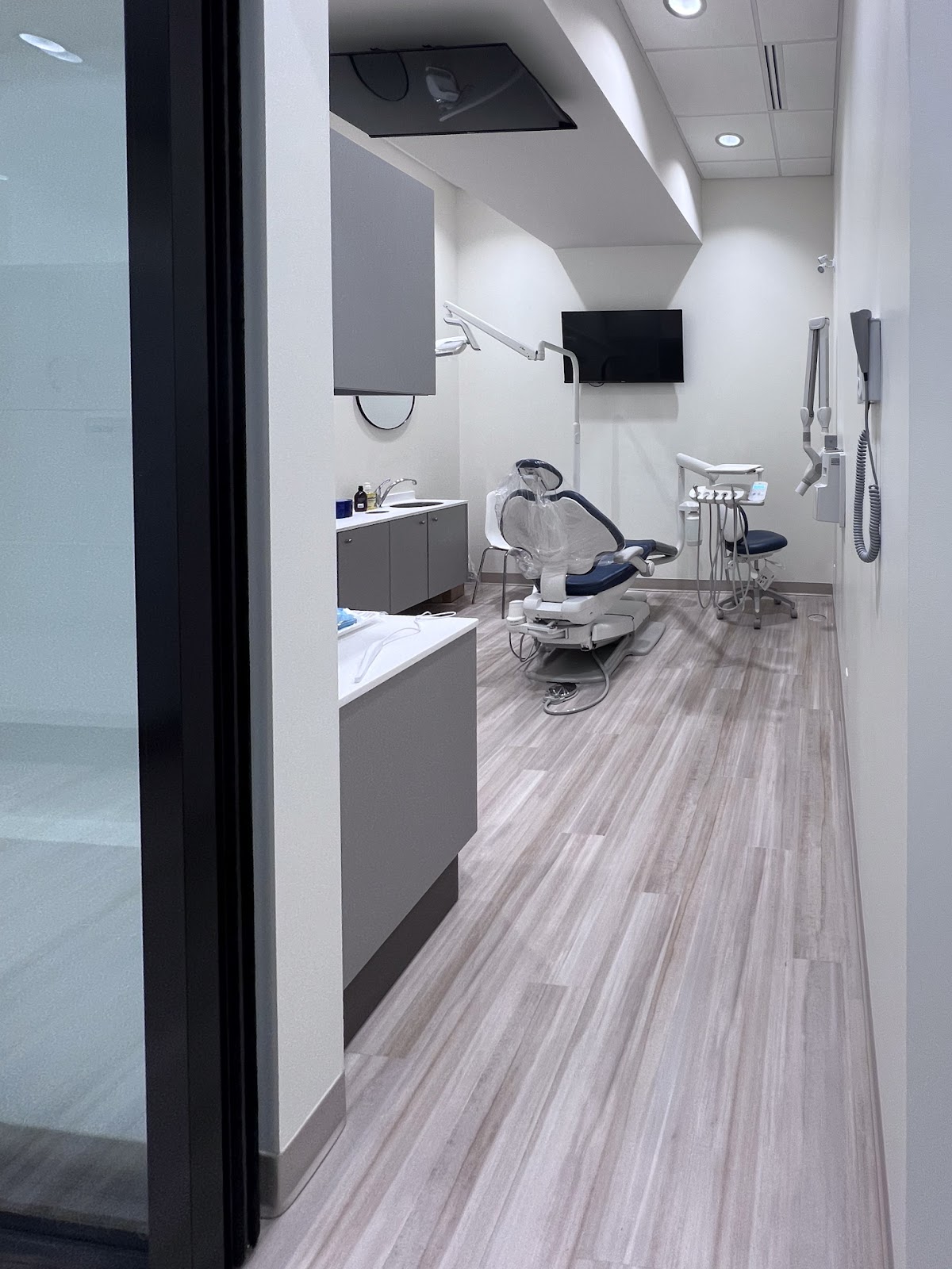 Woodlands Dental dental clinic in Calgary - Photo 3