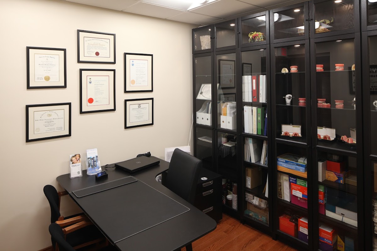 Orthodontics on Bloor dental clinic in Etobicoke - Photo 3
