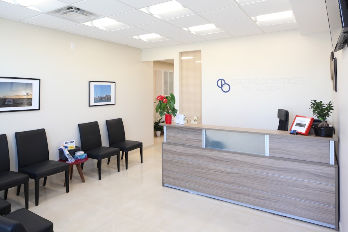 Orthodontics on Bloor dental clinic in Etobicoke - Photo 7