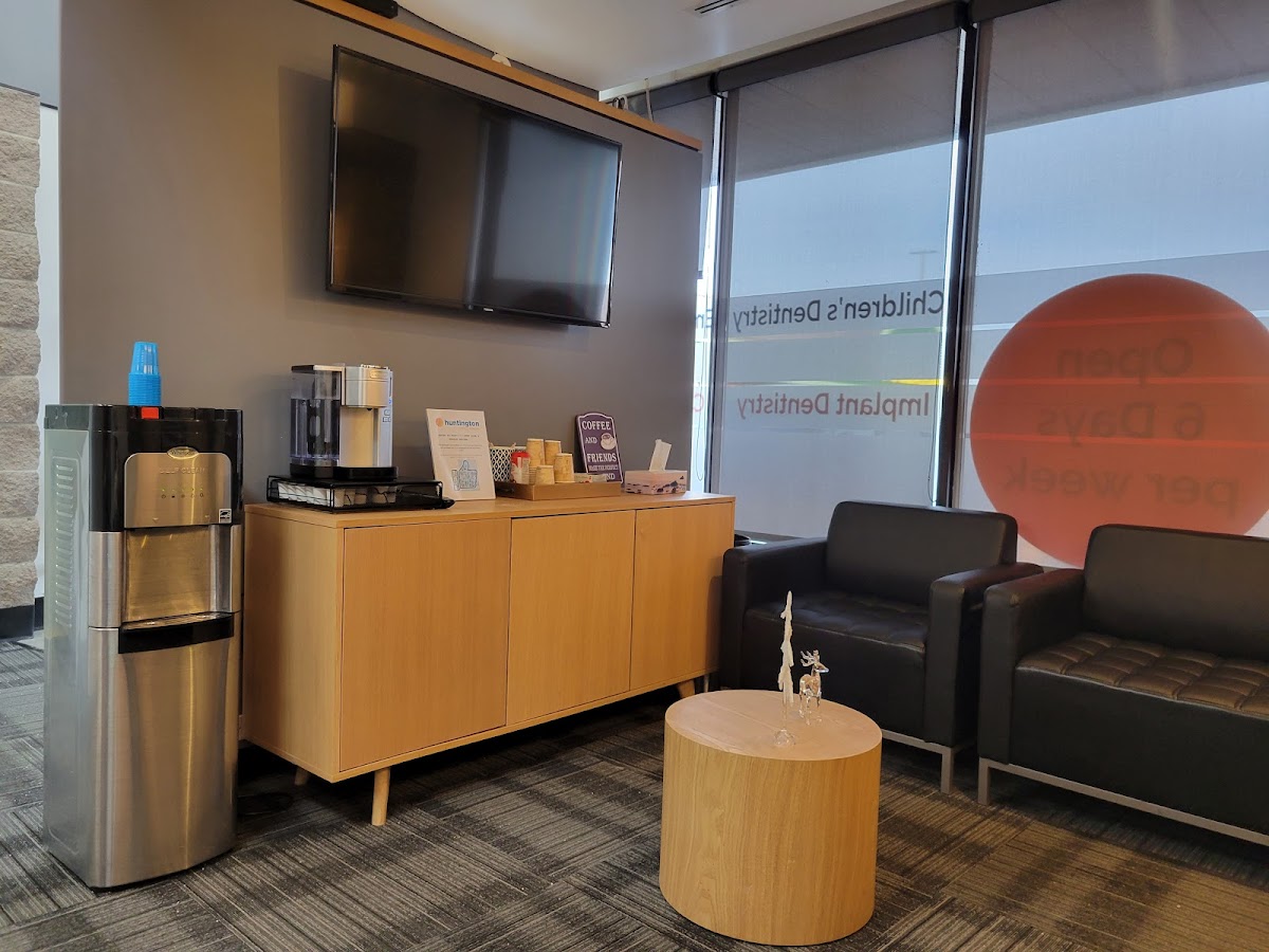 Huntington Family Dental dental clinic in Calgary - Photo 3