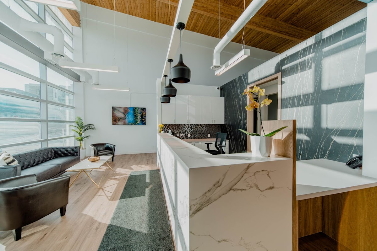 Evershine Dental Care dental clinic in Calgary - Photo 3