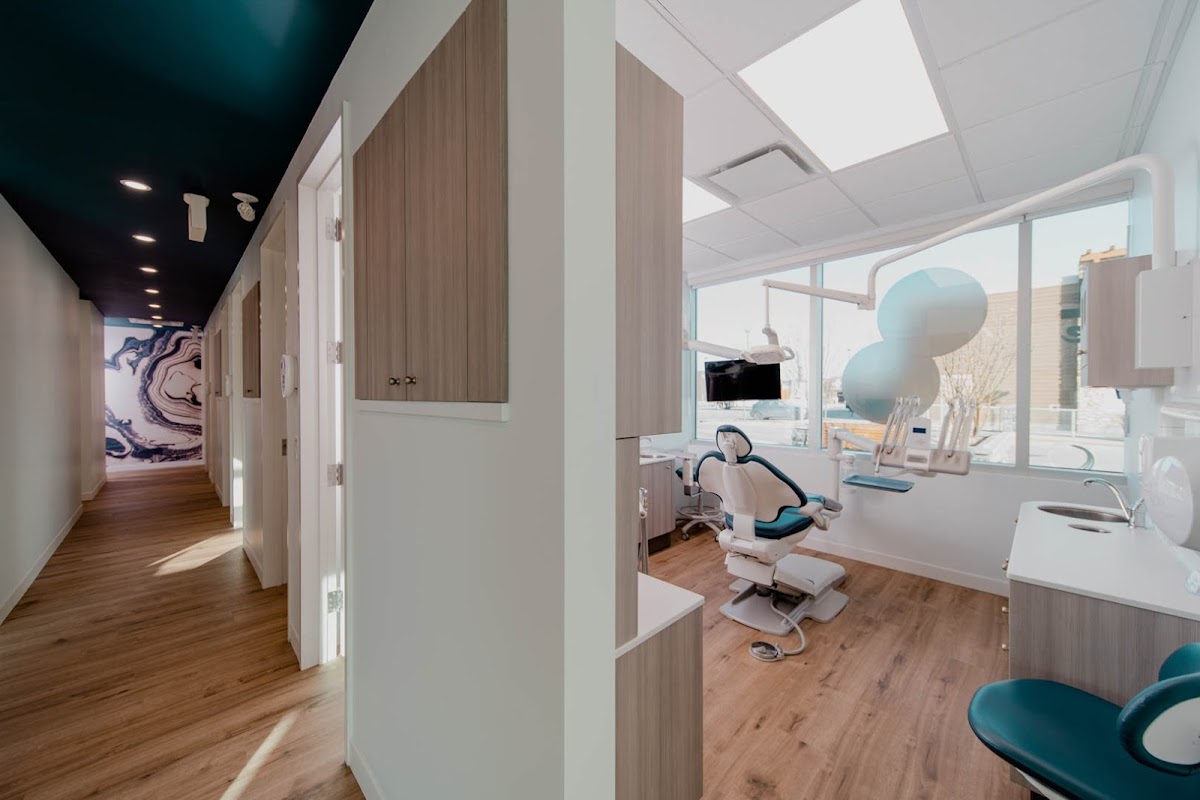 Evershine Dental Care dental clinic in Calgary - Photo 5