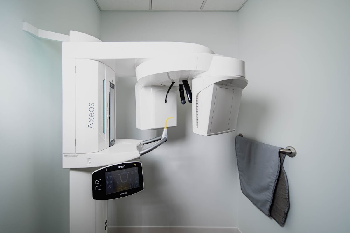 Evershine Dental Care dental clinic in Calgary - Photo 9