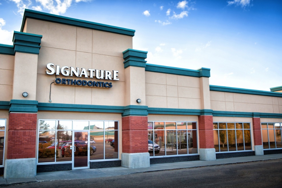 Signature Orthodontics dental clinic in Edmonton - Photo 1