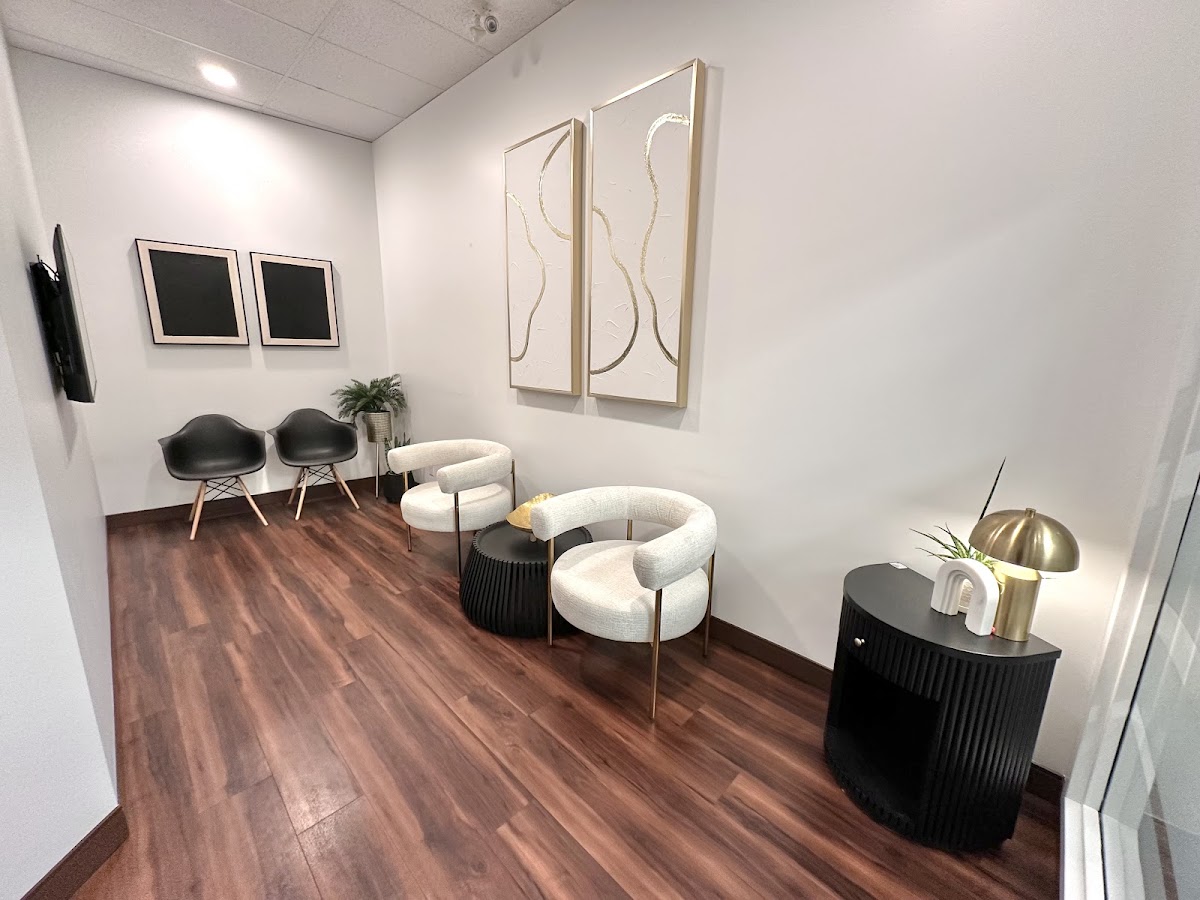 Cougar Ridge Dental dental clinic in Calgary - Photo 10