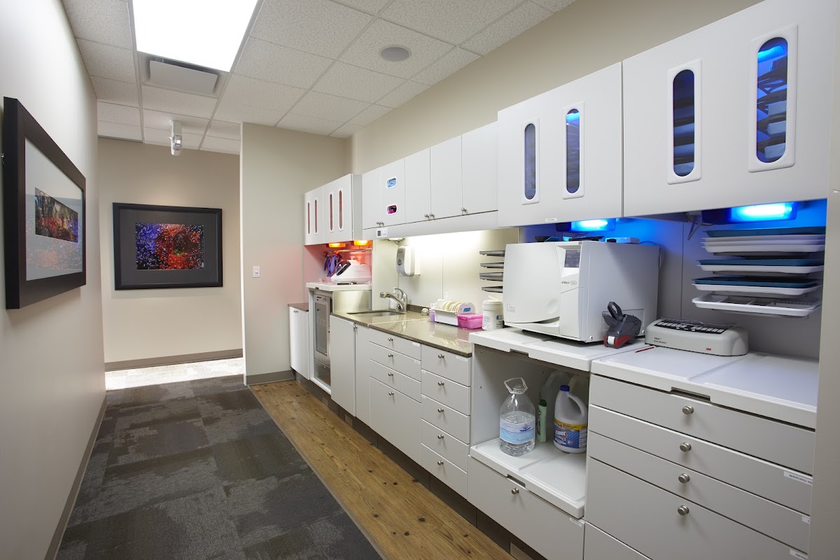 Wildwood Dental dental clinic in Calgary - Photo 3