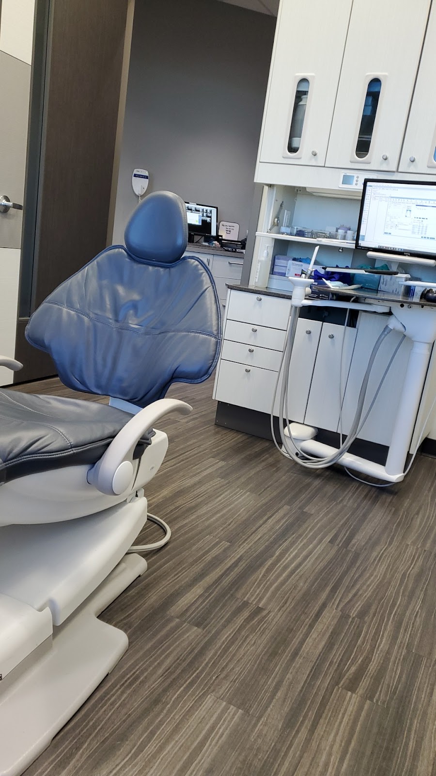 Dr. Niklas Neilson - DWG Ortho dental clinic in Calgary - Photo 6