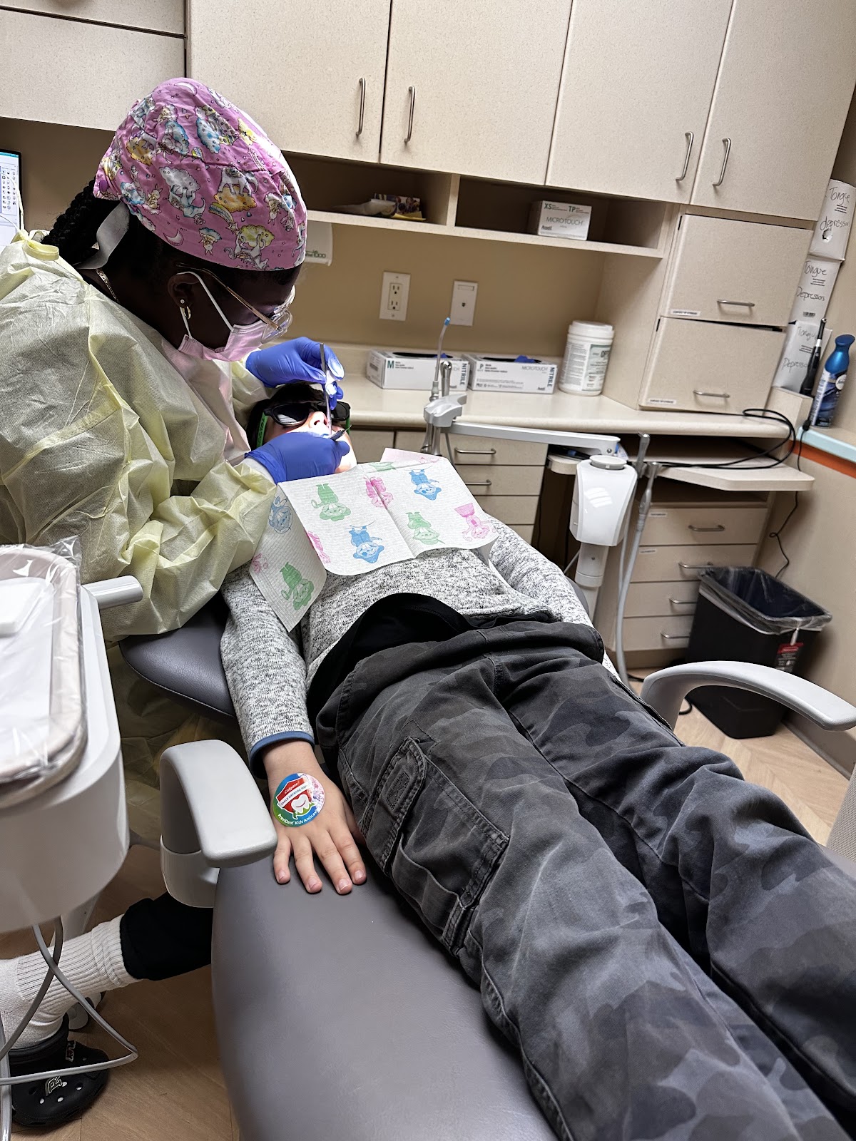 Beach Kids Dentistry dental clinic in Old Toronto - Photo 1