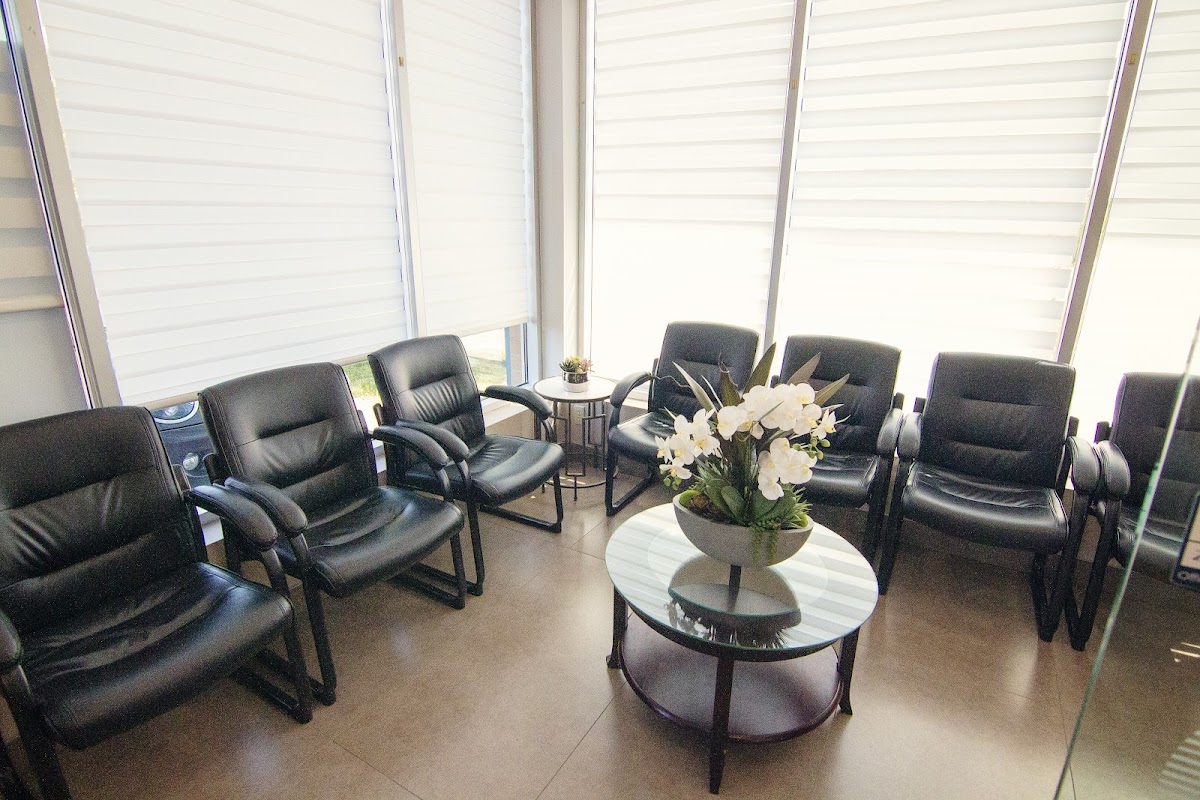 Canyon Creek Dental Clinic dental clinic in Calgary - Photo 3
