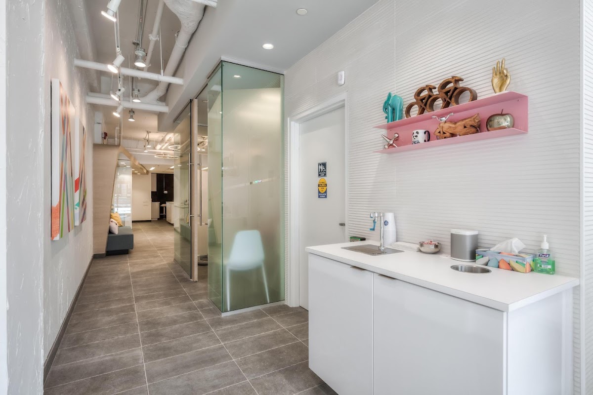 Orthodontics on Queen dental clinic in Old Toronto - Photo 6