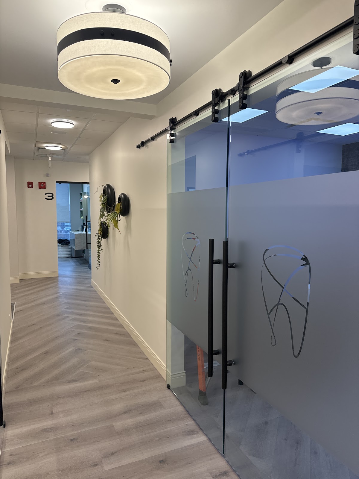 Tooth Bar Dental dental clinic in Calgary - Photo 6