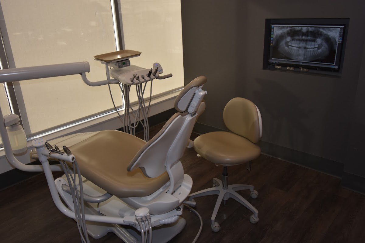 Chinook Dental Centre dental clinic in Calgary - Photo 5