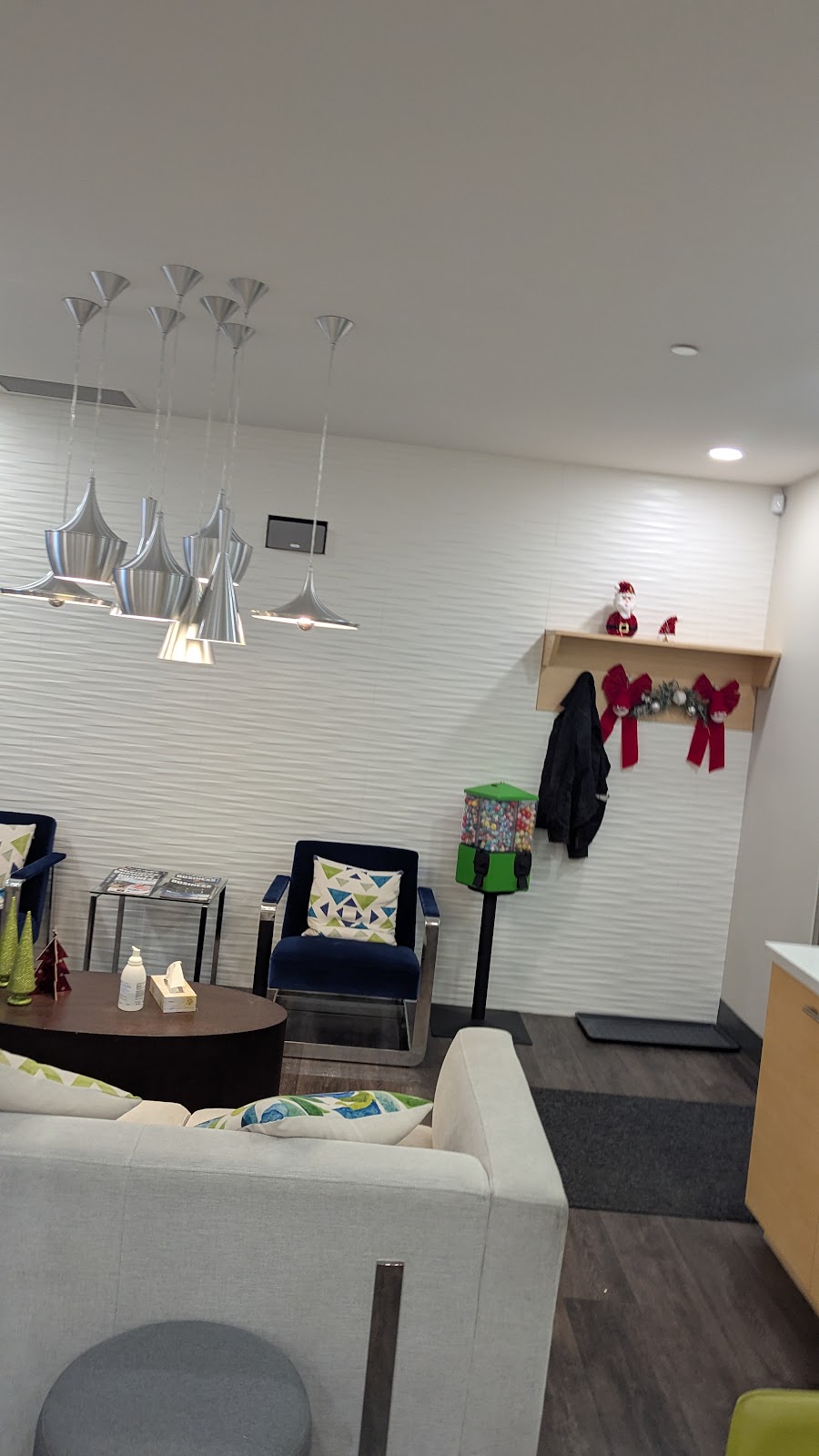 Chinook Dental Centre dental clinic in Calgary - Photo 7