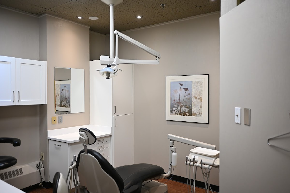 Rockwood Dental dental clinic in Calgary - Photo 10