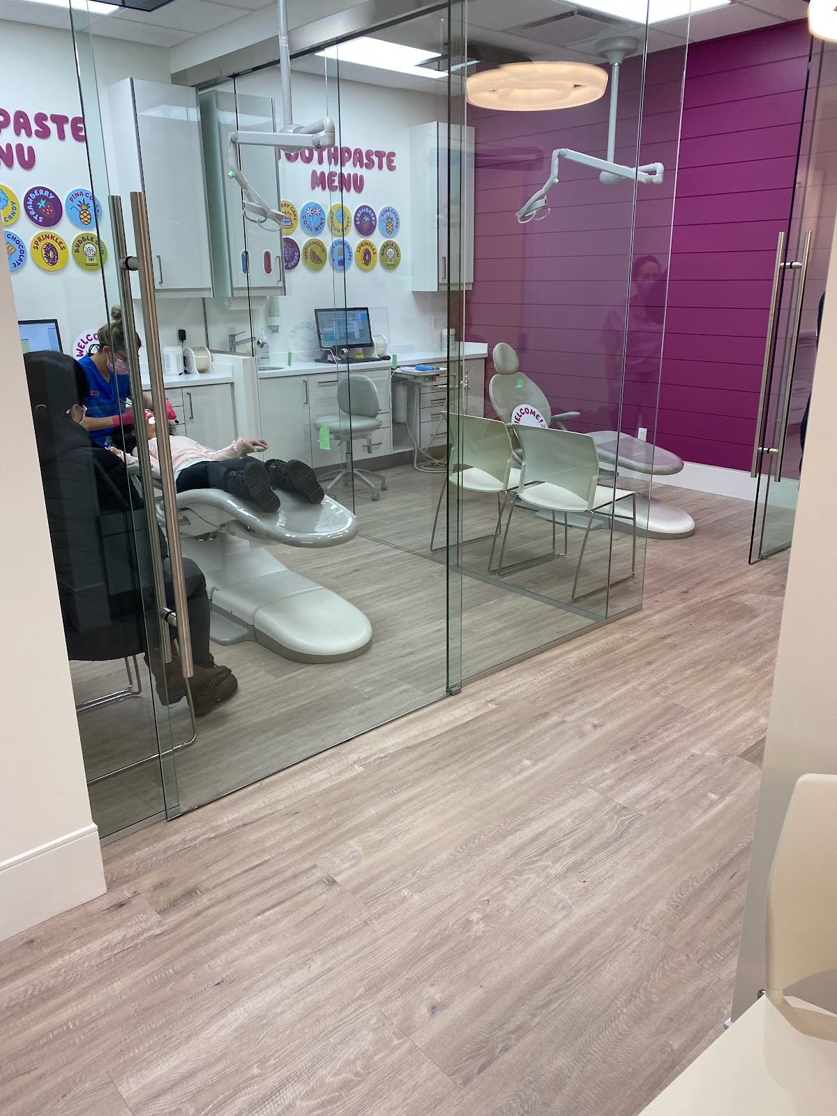 SmileSquad Kids Dental + Orthodontics dental clinic in East York - Photo 1
