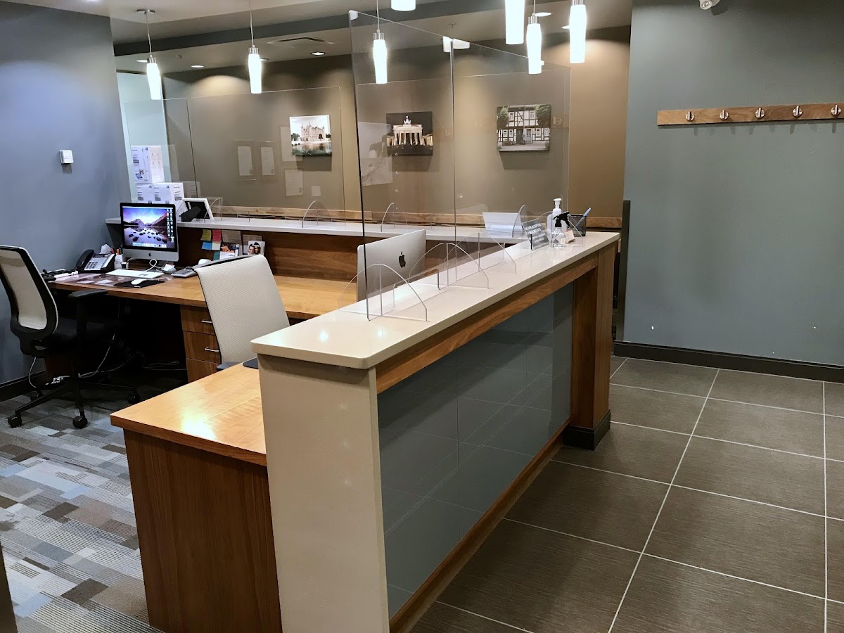 8 West Dental Care dental clinic in Calgary - Photo 6
