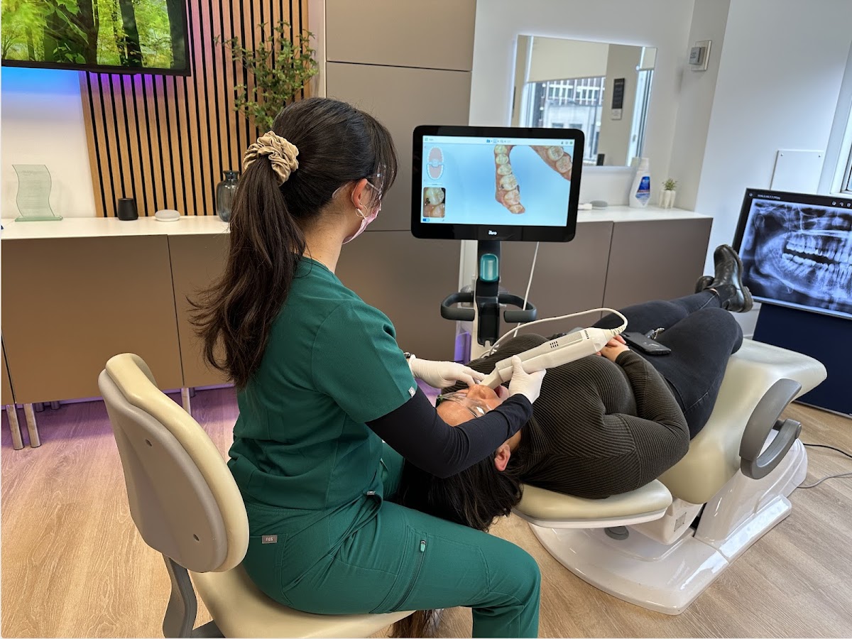 Transforme Montréal - Clinique Orthodontie Côte-des-Neiges dental clinic in Côte-des-Neiges - Notre-Dame-de-Grâce - Photo 2