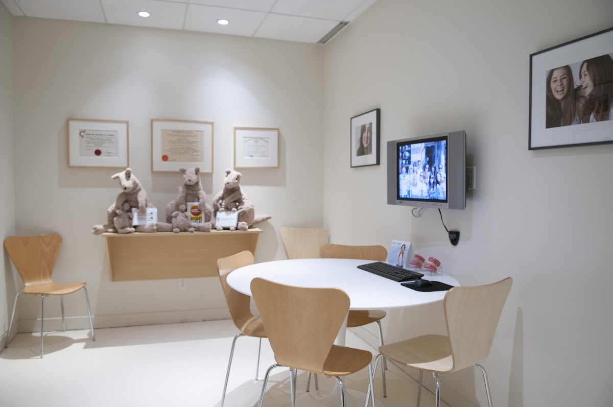Korne Ortho dental clinic in Westmount - Photo 4
