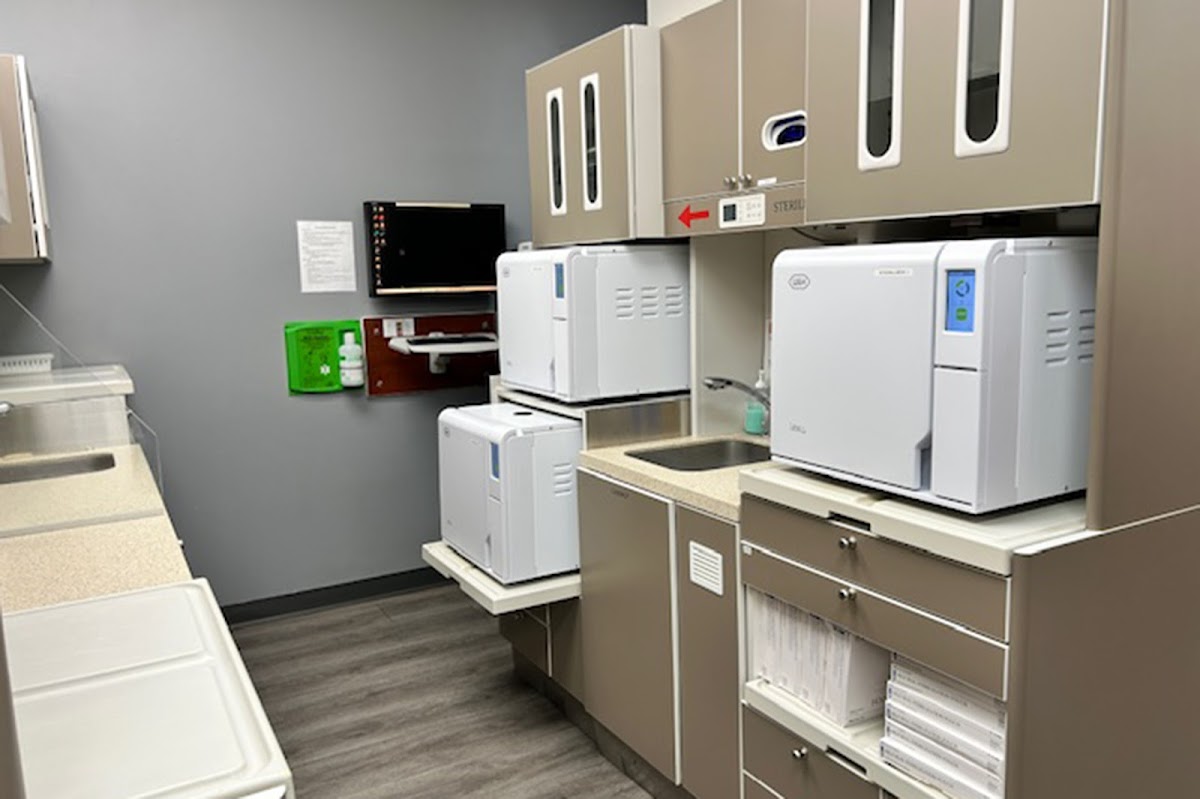 Dentrix Dental Care dental clinic in Calgary - Photo 7