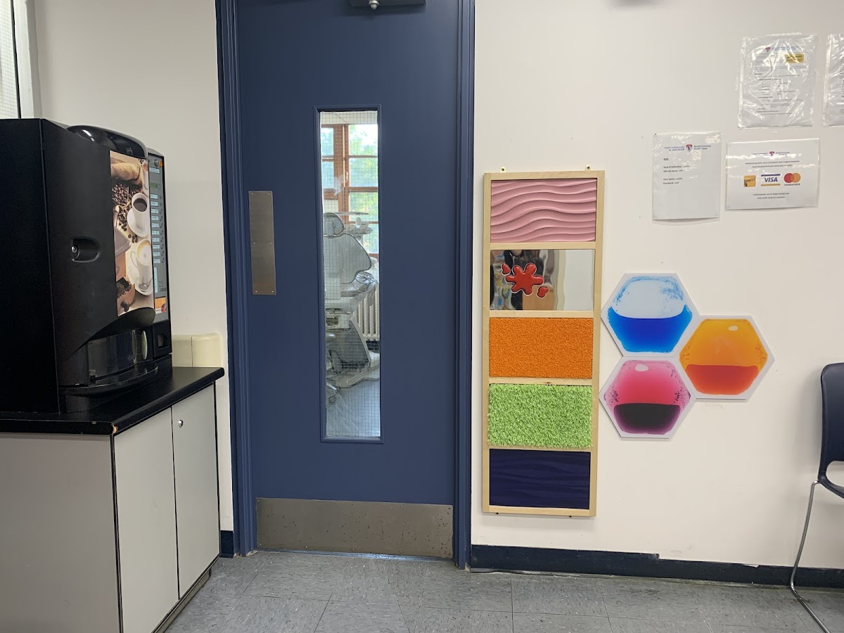 Department of Dentistry, Montreal Children's Hospital dental clinic in Westmount - Photo 1