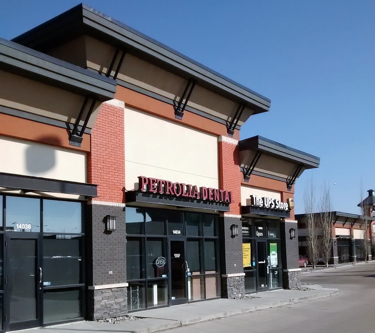Dr Sunny Leong Orthodontist dental clinic in Edmonton - Photo 10