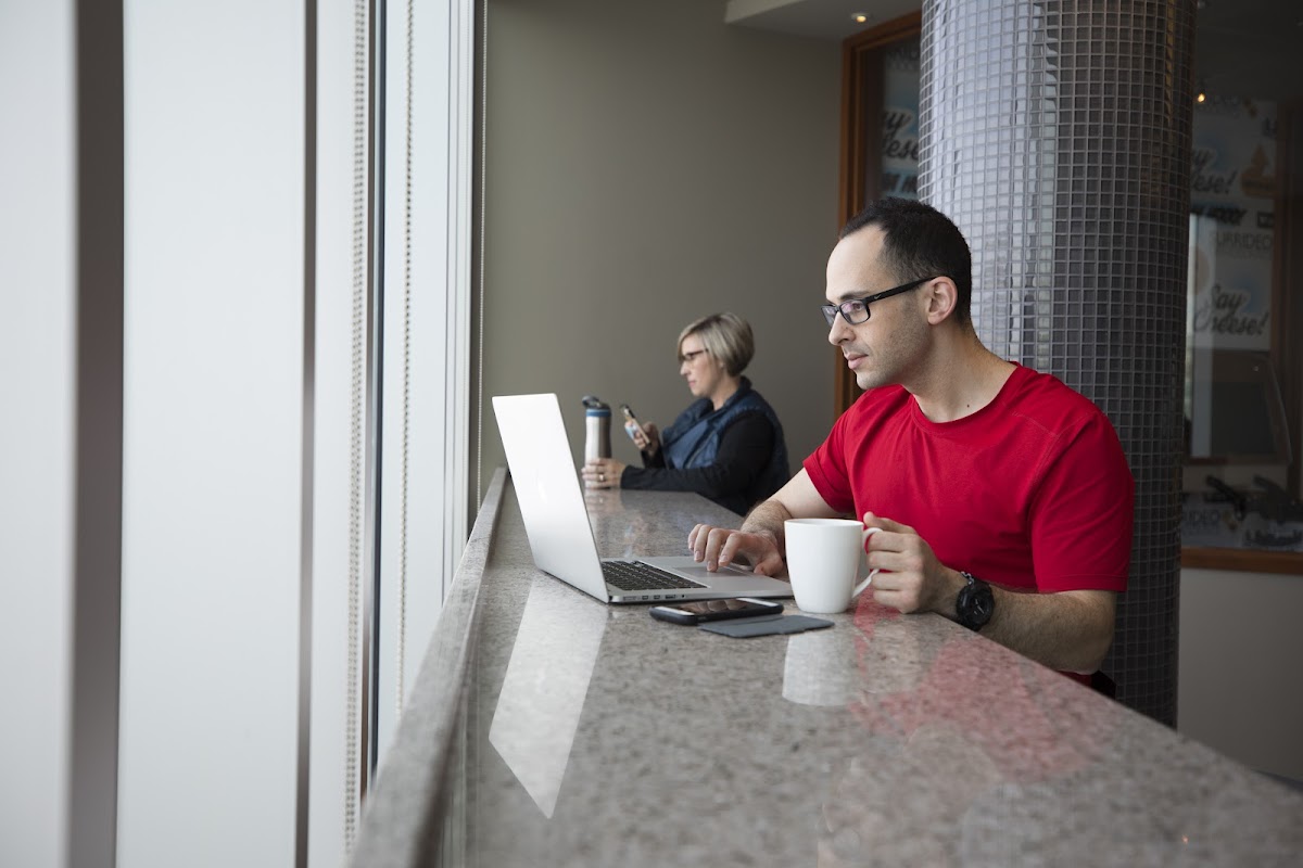 Dr. Warren J. Cohen dental clinic in Calgary - Photo 10
