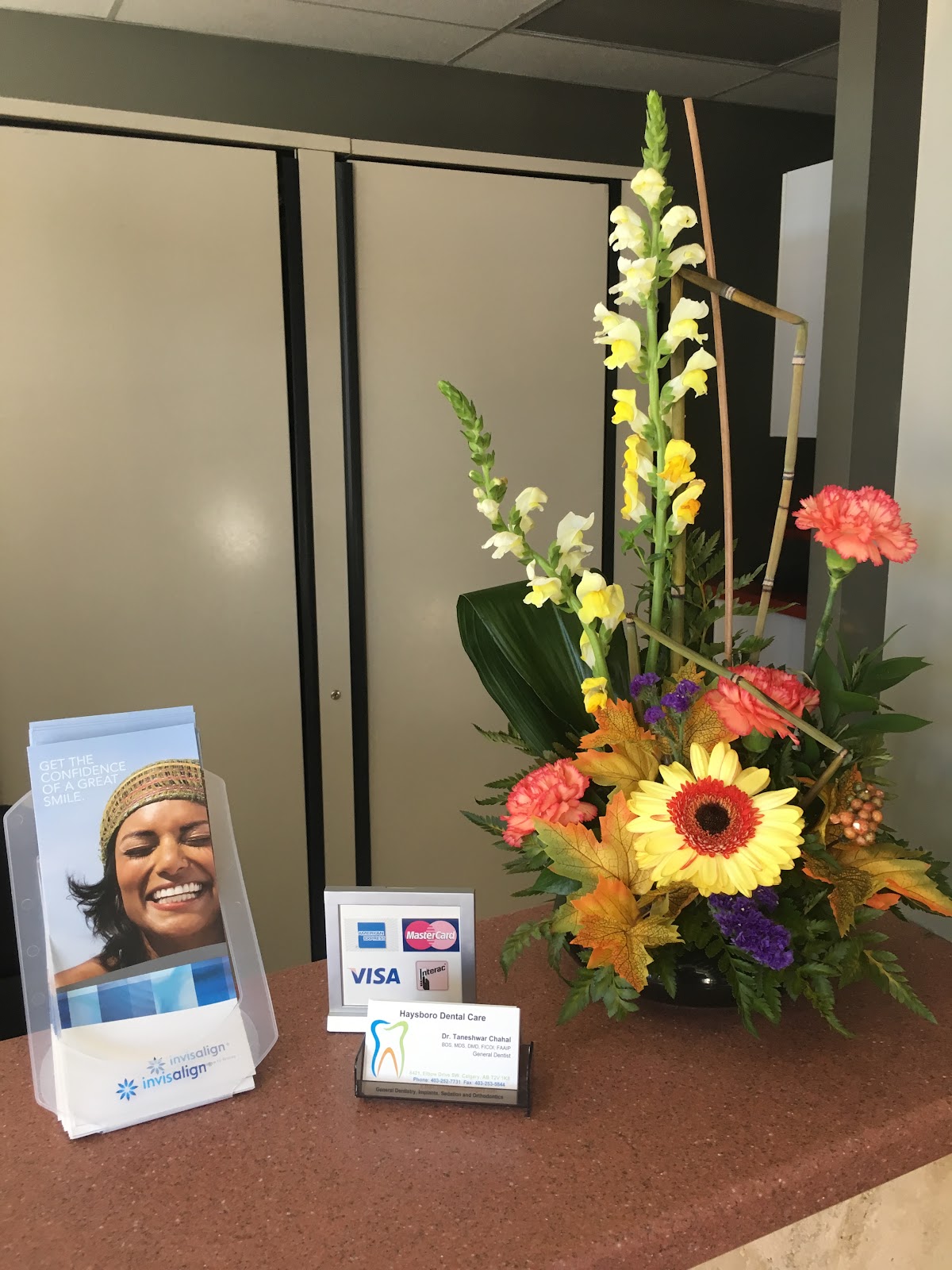 Haysboro Dental Care & Implant Centre dental clinic in Calgary - Photo 1