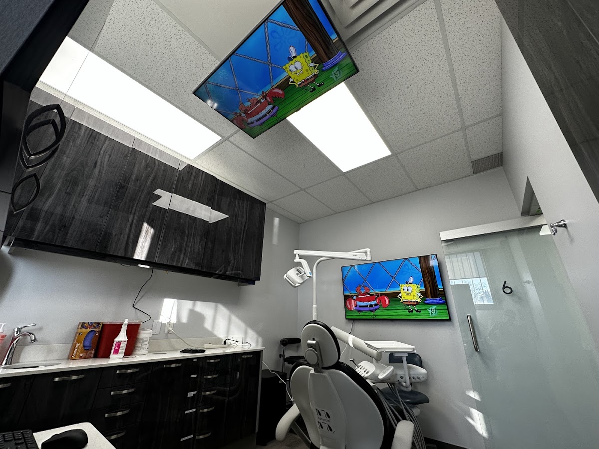 Haysboro Dental Care & Implant Centre dental clinic in Calgary - Photo 5