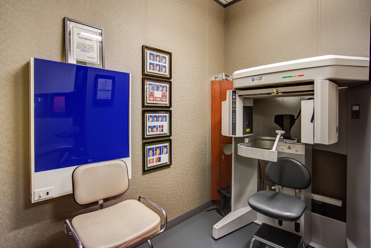 Strathcona Orthodontics dental clinic in Edmonton - Photo 5