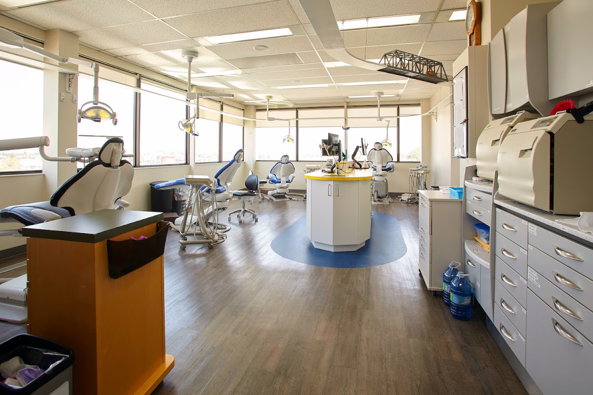 Sayahh City Kids Dental Care Marlborough dental clinic in Calgary - Photo 3