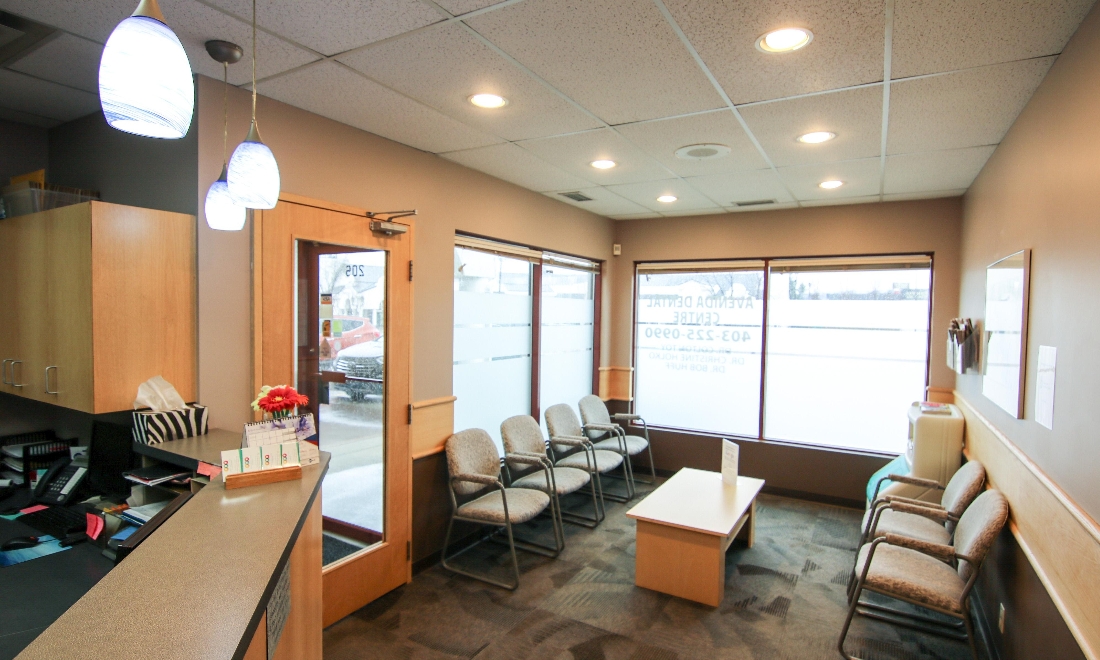 Avenida Dental Centre dental clinic in Calgary - Photo 9