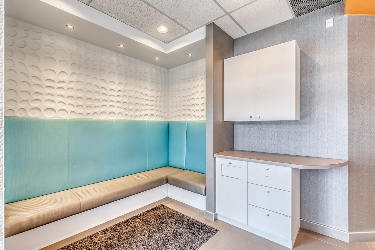 Macleod Dental Choice dental clinic in Calgary - Photo 6
