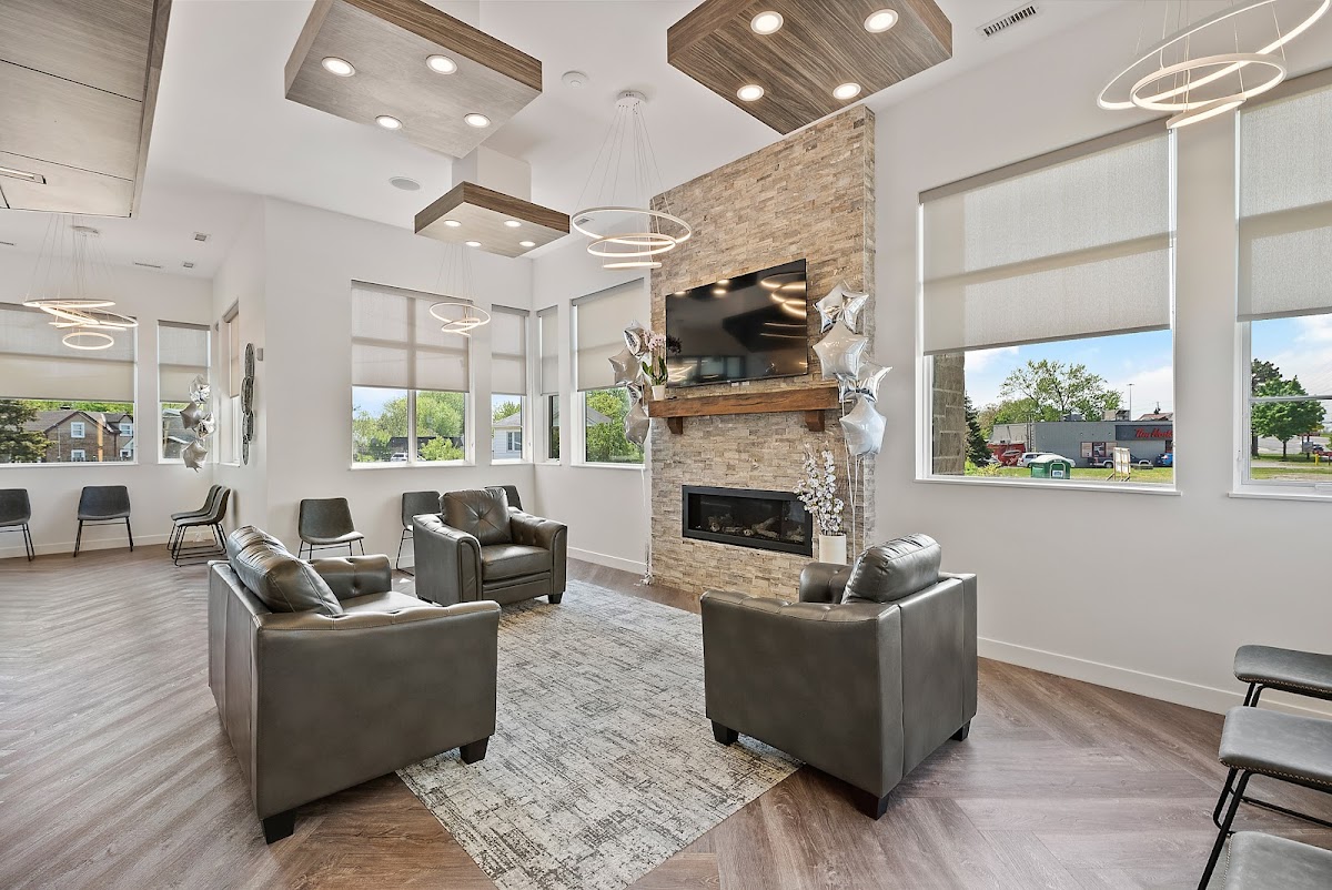 Straight Smiles Orthodontics - Dr. Tony Pasquale dental clinic in St. Catharines - Photo 3