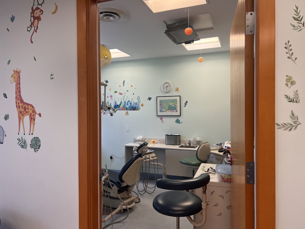 North Shore Childrens Dental dental clinic in North Vancouver - Photo 1