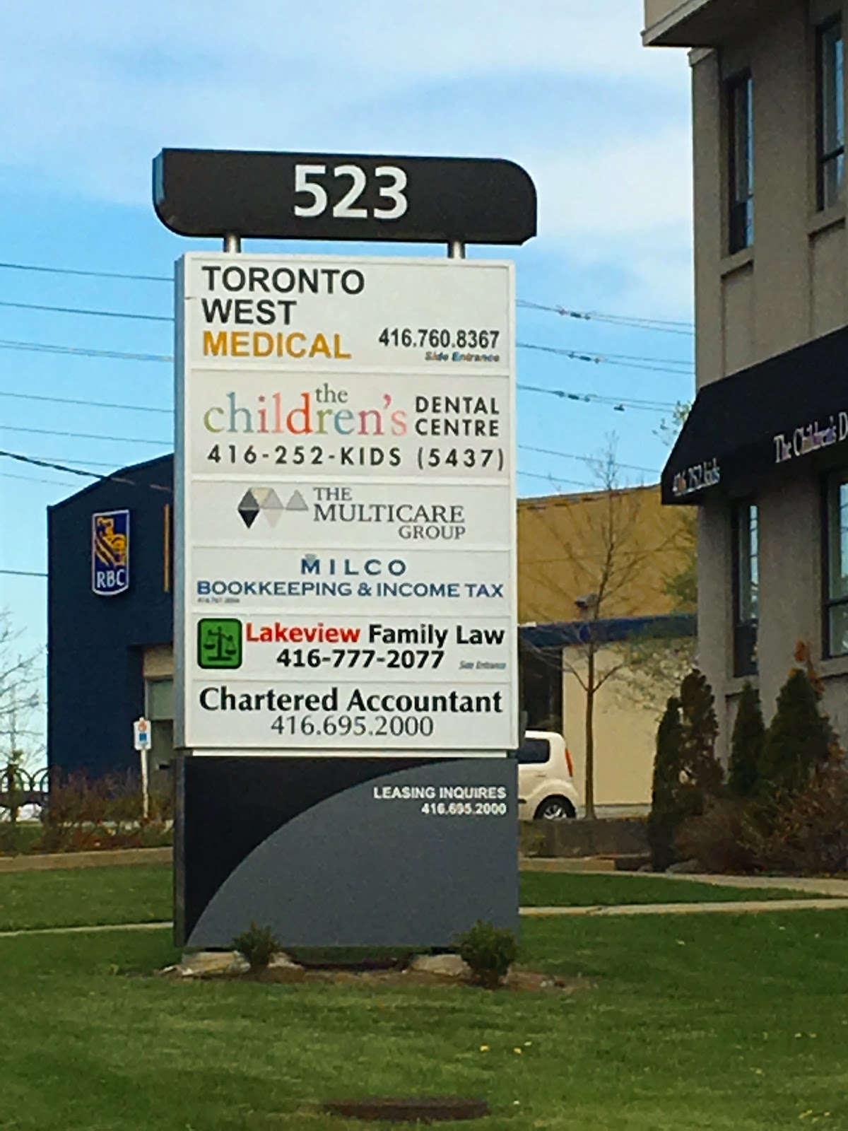 The Children's Dental Centre dental clinic in Etobicoke - Photo 3