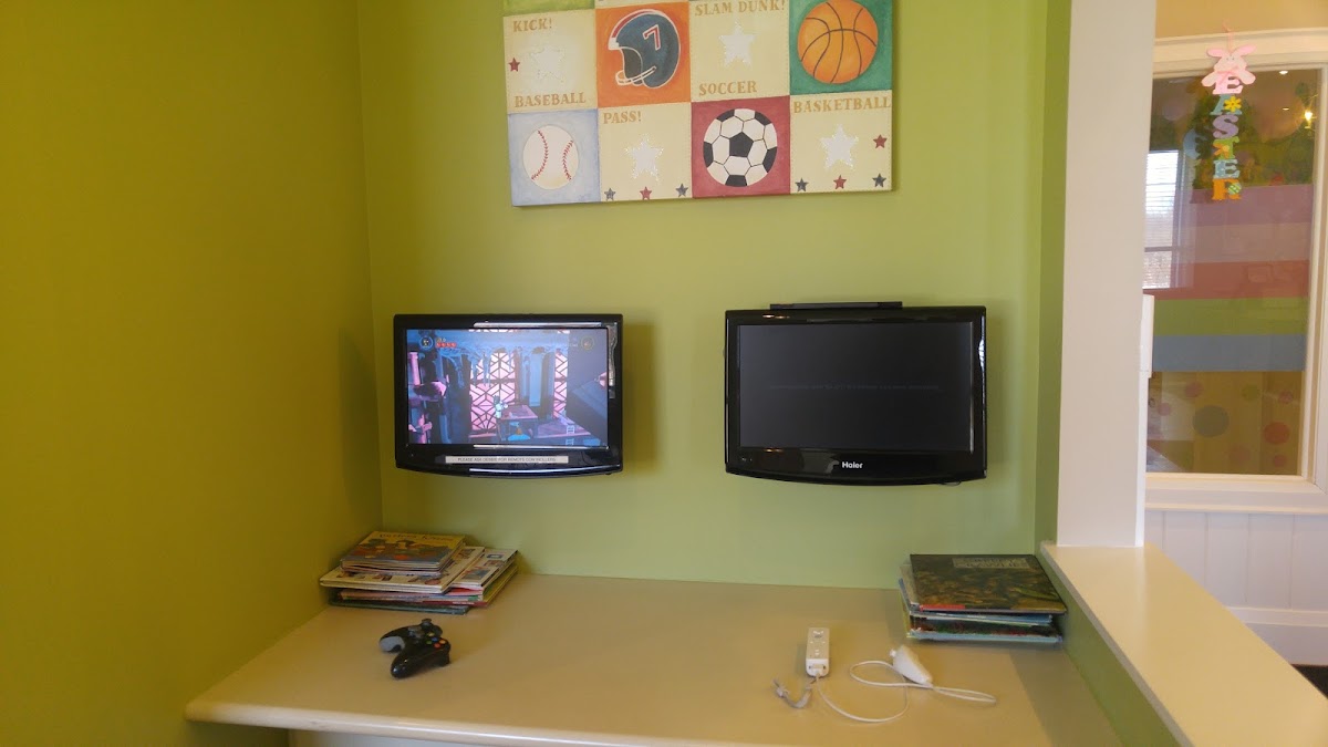 The Children's Dental Centre dental clinic in Etobicoke - Photo 9