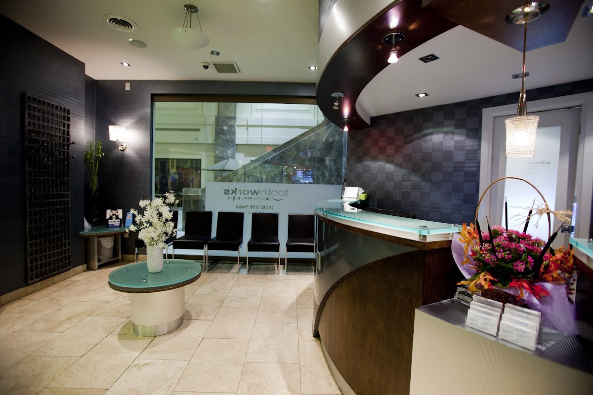 Toothworks College Park Dental dental clinic in Old Toronto - Photo 2